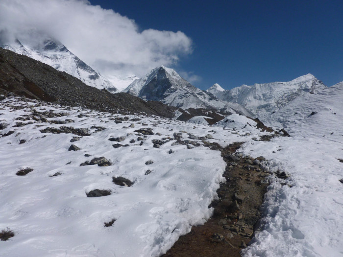 The trail to Island Peak Base Camp