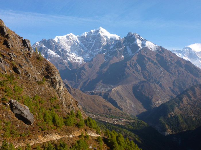 Cholatse and the village of Phortse