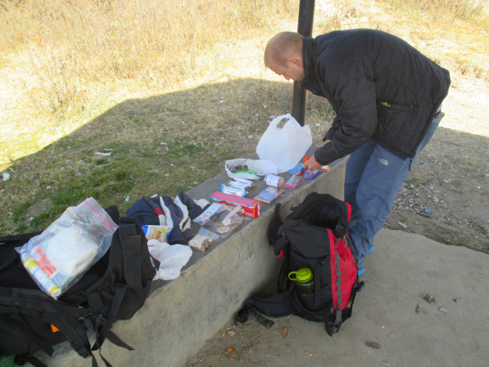 Making surveying his lunch options.