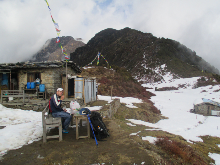 Snacking and enjoying the view from Thadepati.